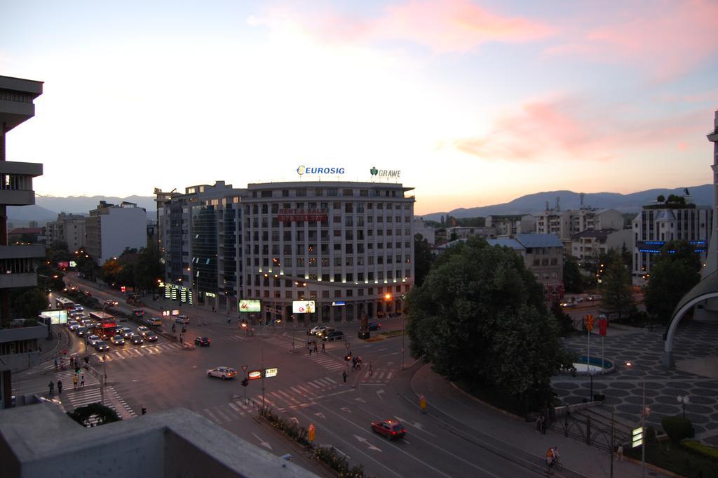 Niko-Max Apartment Skopje Buitenkant foto